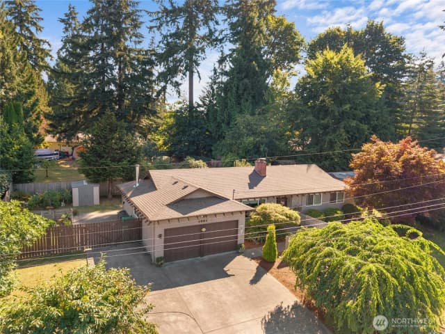 Property photo for 1921 Parkwood Drive Se, Olympia photo 2