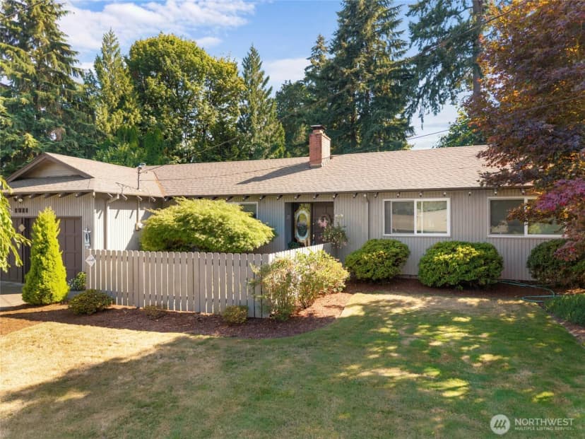 Property photo for 1921 Parkwood Drive Se, Olympia