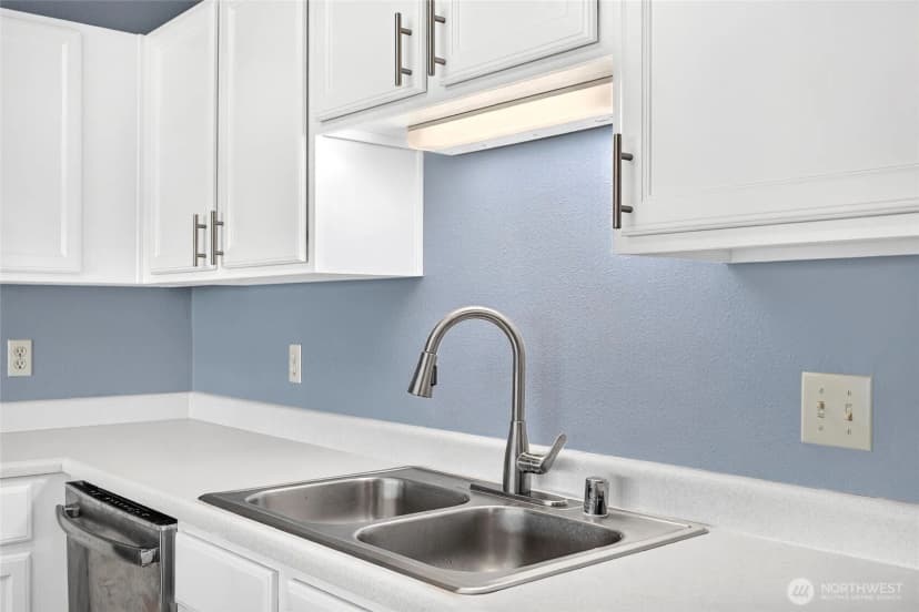 Property photo for 501 Shorview Dr Sw #404, Long Beach photo 9