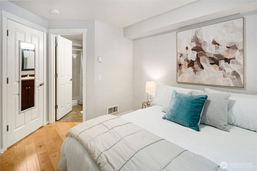 Property photo for 566 Prospect Street #103, Seattle photo 12