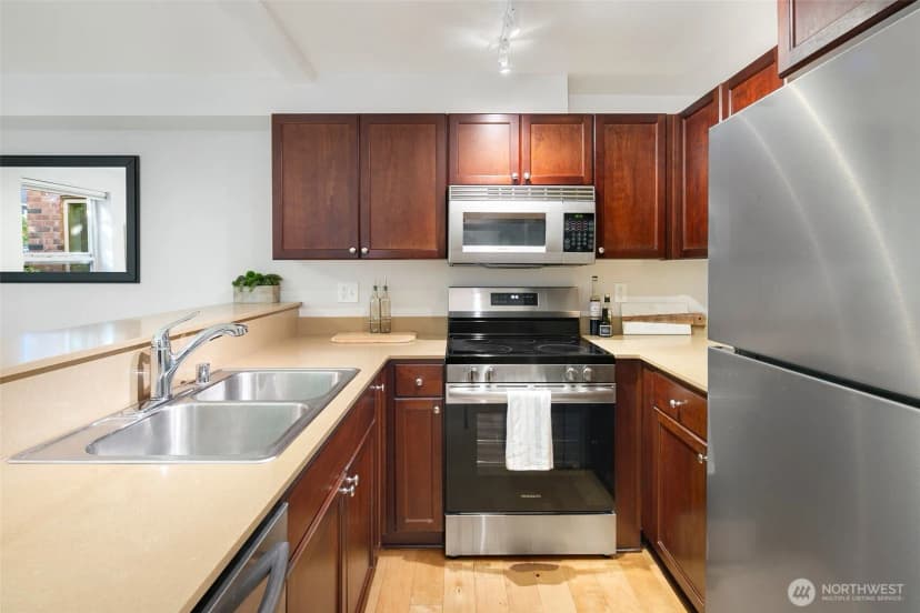 Property photo for 566 Prospect Street #103, Seattle photo 6
