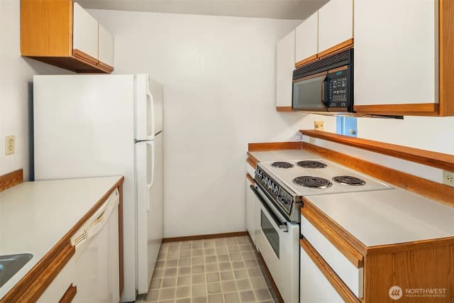Property photo for 10838 E Riverside Drive #c102, Bothell photo 5