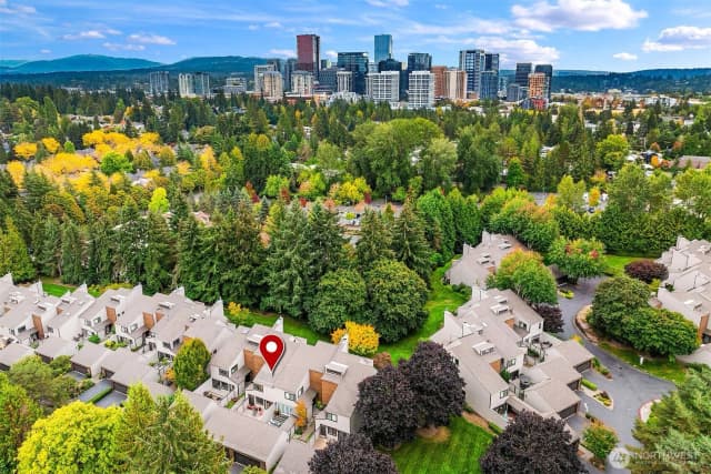 Property photo for 10209 Ne 19th Place #d2, Bellevue photo 2