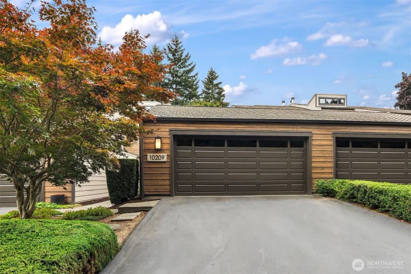 Property photo for 10209 Ne 19th Place #d2, Bellevue photo 32