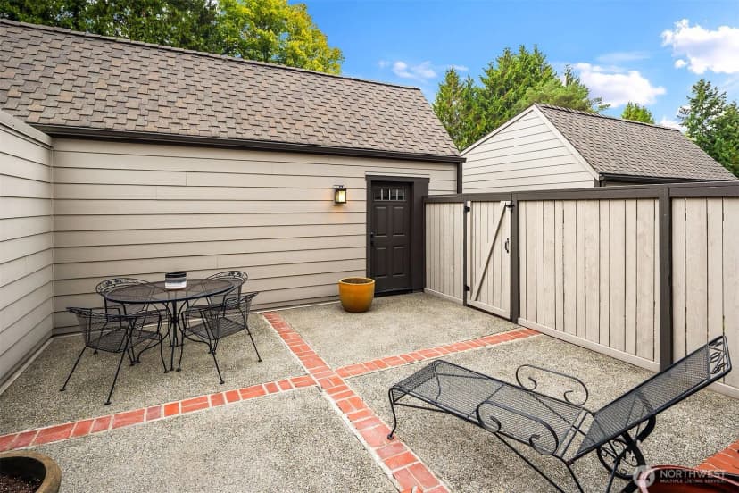 Property photo for 10209 Ne 19th Place #d2, Bellevue photo 16