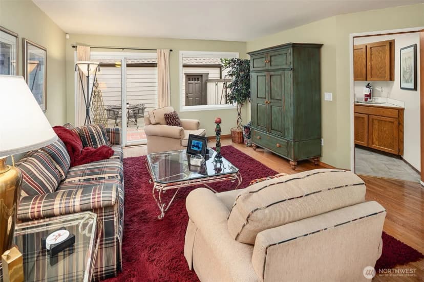 Property photo for 10209 Ne 19th Place #d2, Bellevue photo 15
