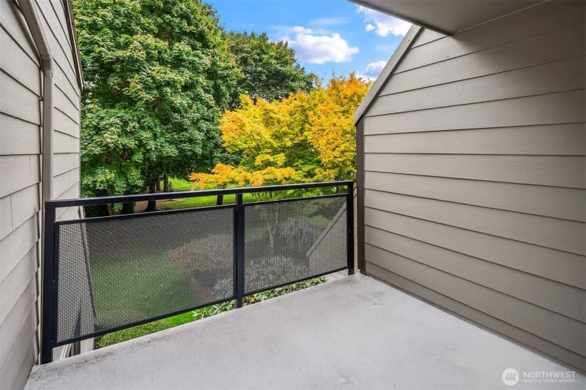 Property photo for 10209 Ne 19th Place #d2, Bellevue photo 24