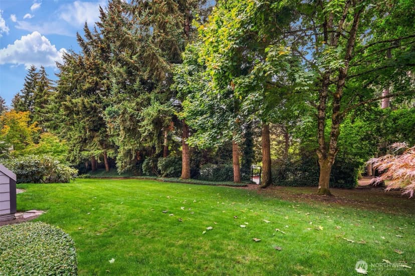 Property photo for 10209 Ne 19th Place #d2, Bellevue photo 33