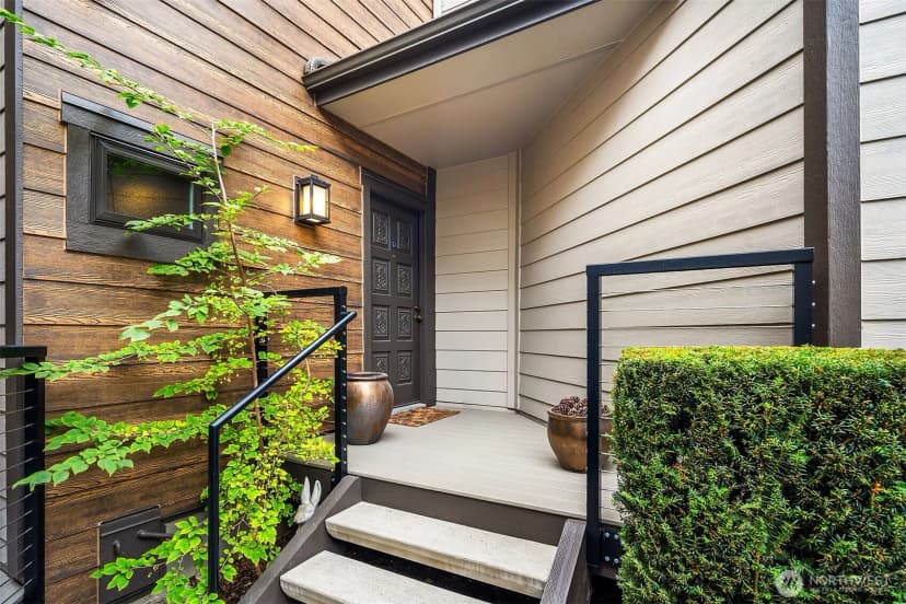 Property photo for 10209 Ne 19th Place #d2, Bellevue photo 4