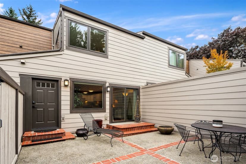 Property photo for 10209 Ne 19th Place #d2, Bellevue photo 5