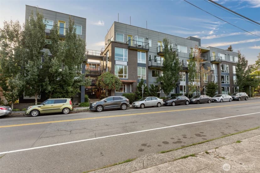 Property photo for 121 12th Avenue E #506, Seattle photo 35