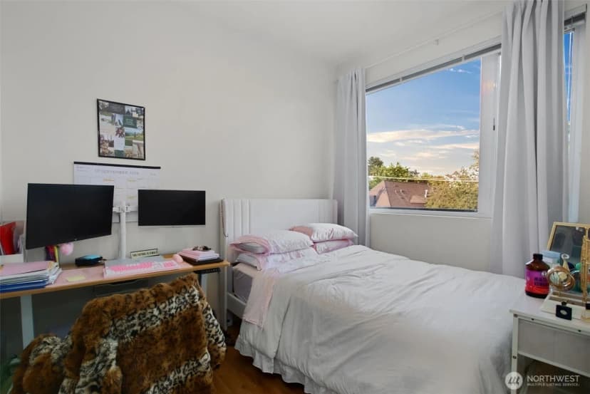 Property photo for 121 12th Avenue E #506, Seattle photo 12