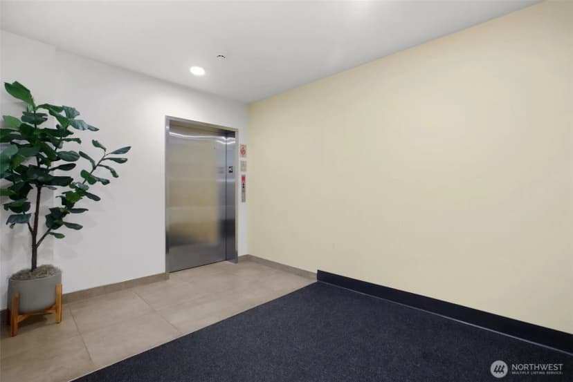 Property photo for 121 12th Avenue E #506, Seattle photo 32