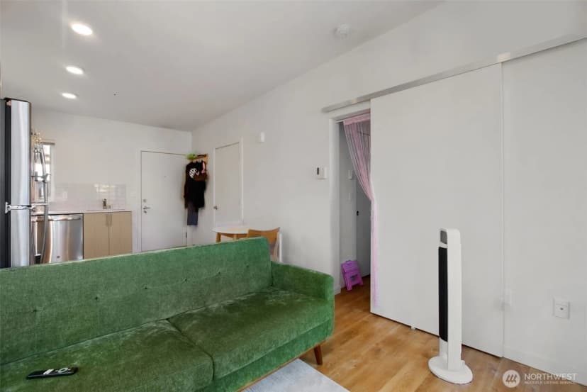 Property photo for 121 12th Avenue E #506, Seattle photo 10