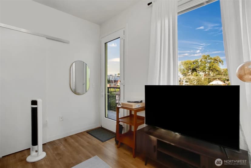 Property photo for 121 12th Avenue E #506, Seattle photo 39