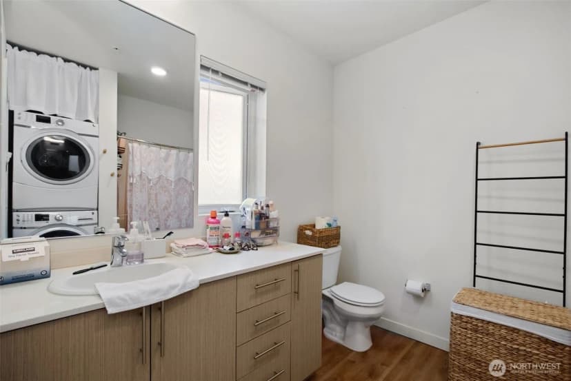 Property photo for 121 12th Avenue E #506, Seattle photo 14