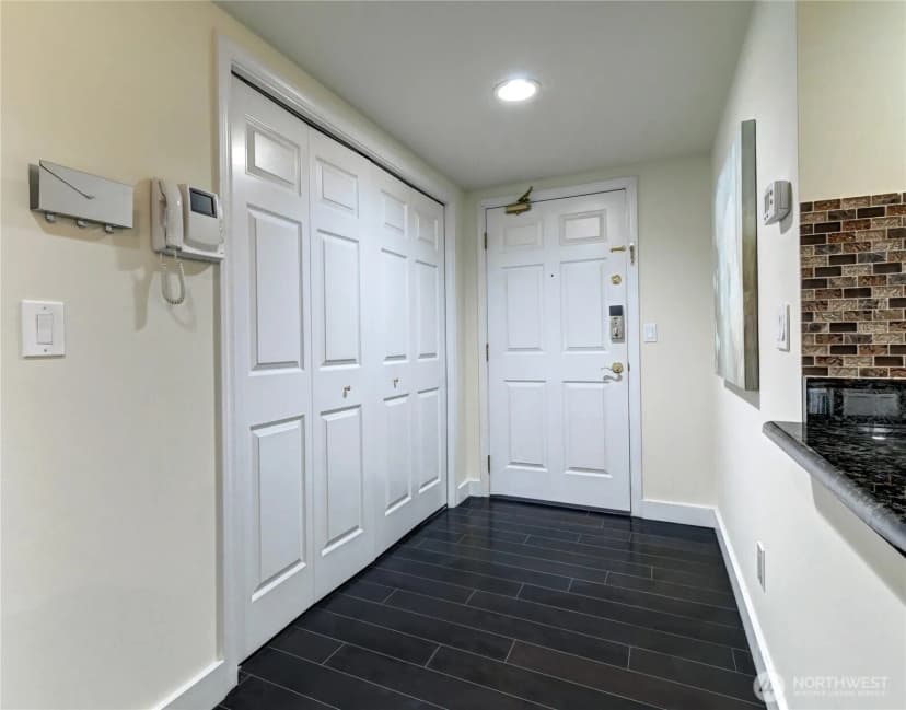 Property photo for 11011 Ne 12th Street #202, Bellevue photo 11