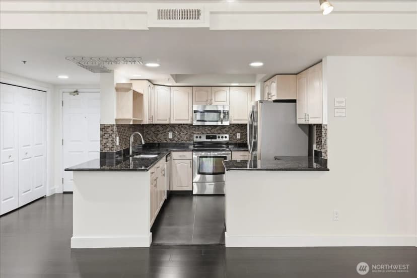 Property photo for 11011 Ne 12th Street #202, Bellevue photo 6