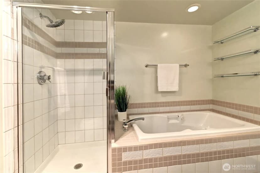 Property photo for 11011 Ne 12th Street #202, Bellevue photo 15