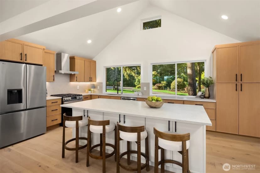 Property photo for 21229 Ne 14th Place, Sammamish photo 8
