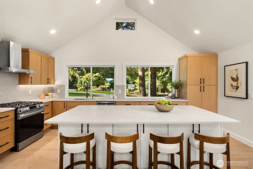 Property photo for 21229 Ne 14th Place, Sammamish photo 7