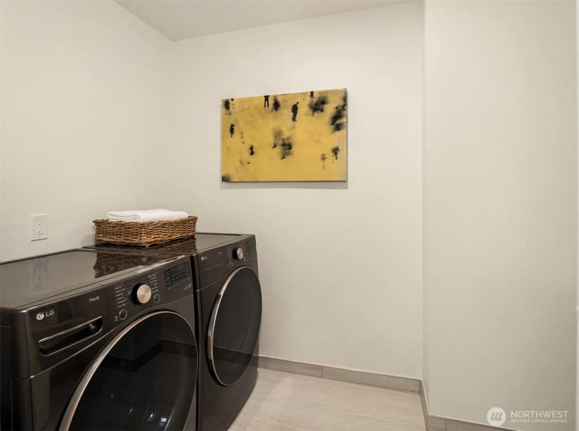 Property photo for 21229 Ne 14th Place, Sammamish photo 34