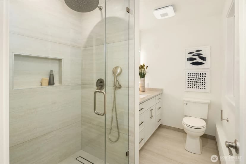 Property photo for 21229 Ne 14th Place, Sammamish photo 32