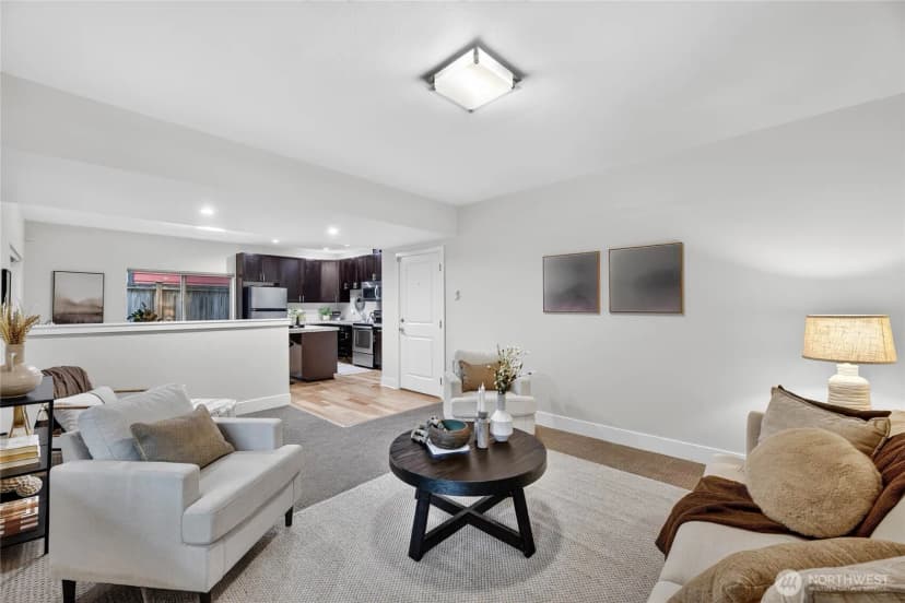 Property photo for 1820 24th Avenue #101, Seattle photo 6