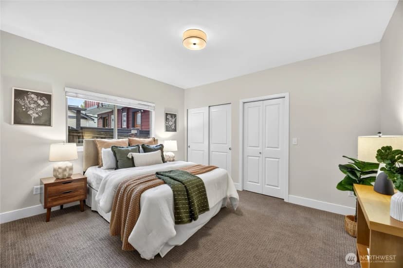 Property photo for 1820 24th Avenue #101, Seattle photo 17