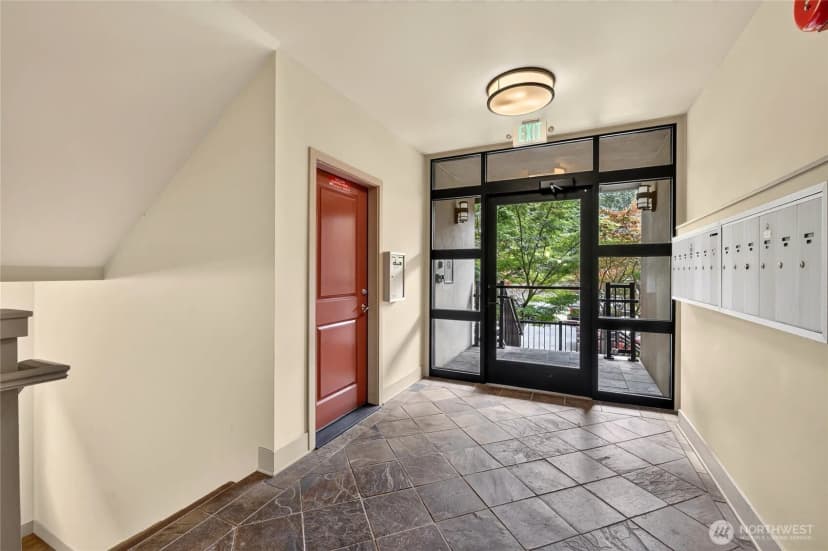 Property photo for 1820 24th Avenue #101, Seattle photo 20