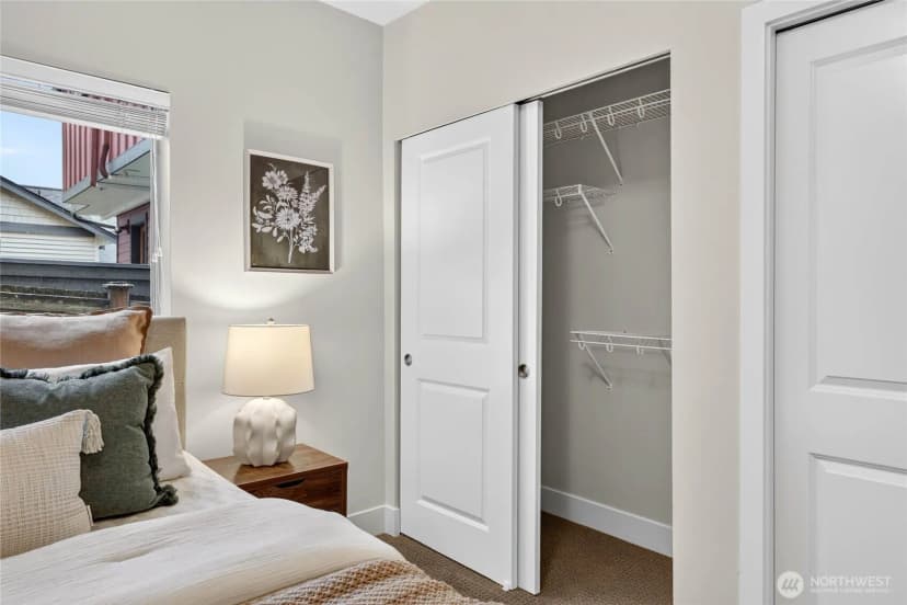Property photo for 1820 24th Avenue #101, Seattle photo 18