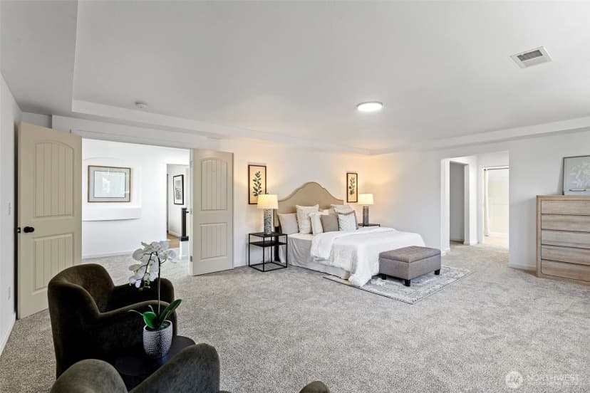 Property photo for 26921 35th Place S, Kent photo 11