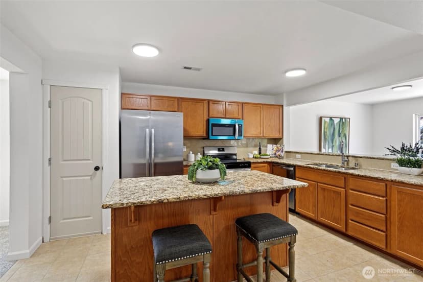 Property photo for 26921 35th Place S, Kent photo 6