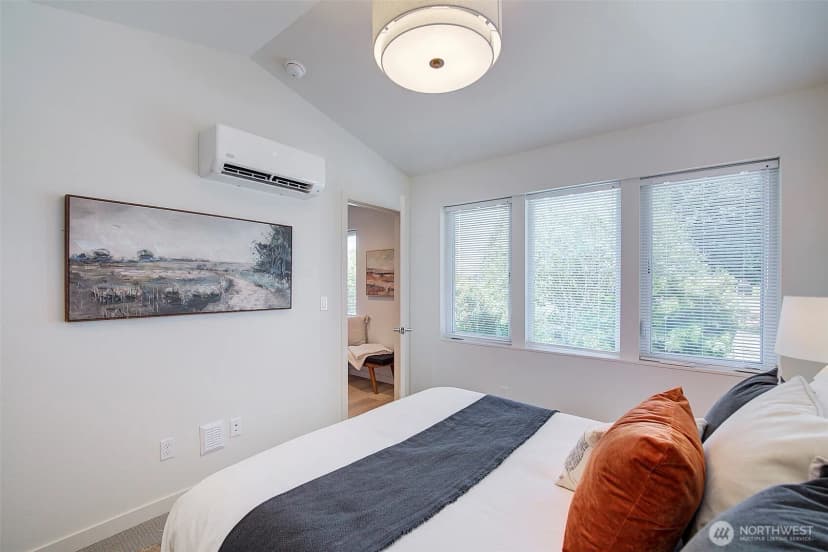 Property photo for 8319 25th Avenue Nw, Seattle photo 20
