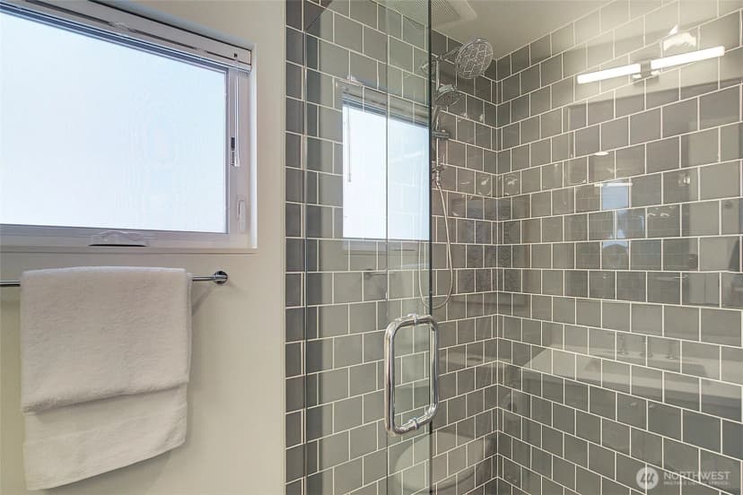 Property photo for 8319 25th Avenue Nw, Seattle photo 19