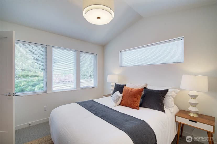 Property photo for 8319 25th Avenue Nw, Seattle photo 16