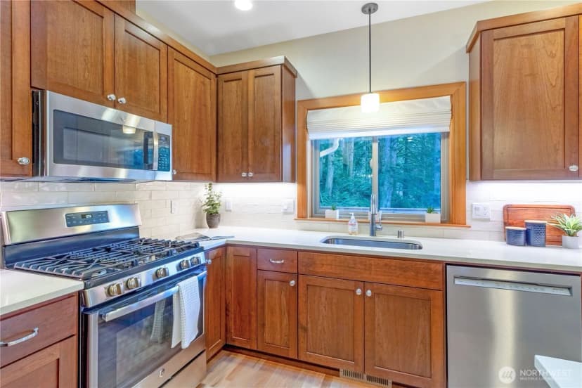 Property photo for 1 Rosebud Place, Bellingham photo 9