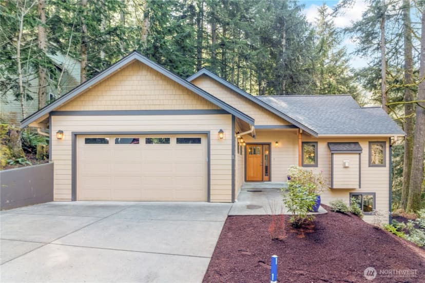 Property photo for 1 Rosebud Place, Bellingham