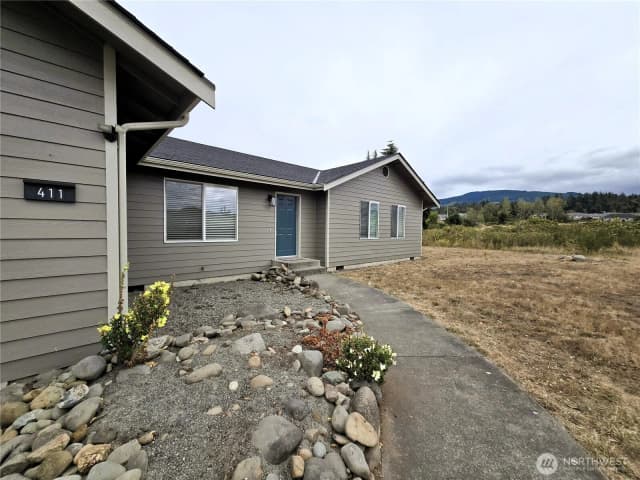 Property photo for 411 W Salal Place, Sequim photo 2