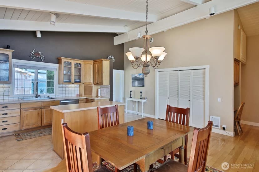 Property photo for 3761 Bells Lane, Langley photo 13