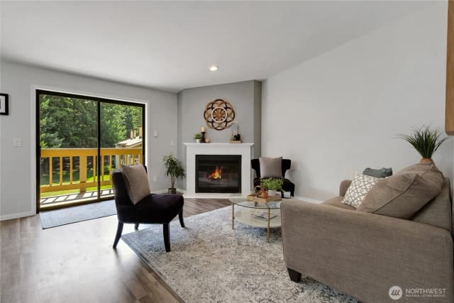 Property photo for 17404 119th Lane Se #h8, Renton photo 5