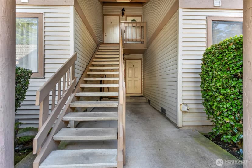 Property photo for 17404 119th Lane Se #h8, Renton photo 3