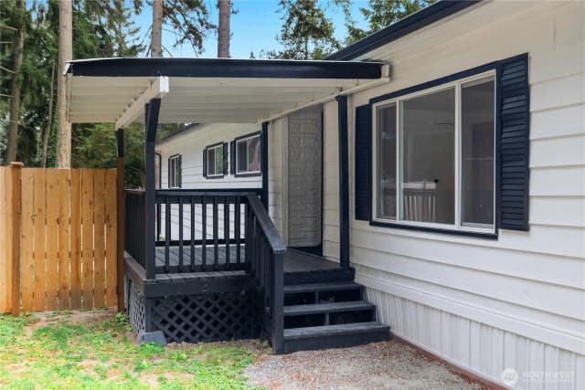 Property photo for 17107 Snowbell Court Se, Yelm photo 2