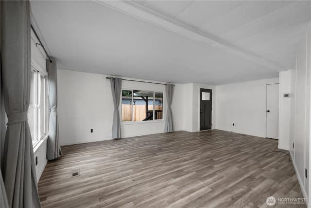Property photo for 17107 Snowbell Court Se, Yelm photo 5