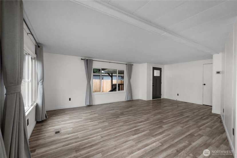 Property photo for 17107 Snowbell Court Se, Yelm photo 5