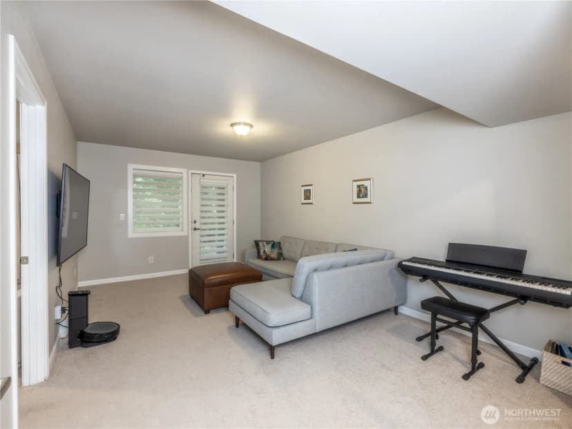 Property photo for 13824 N Creek Drive #1702, Mill Creek photo 18