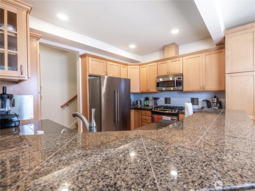 Property photo for 13824 N Creek Drive #1702, Mill Creek photo 6