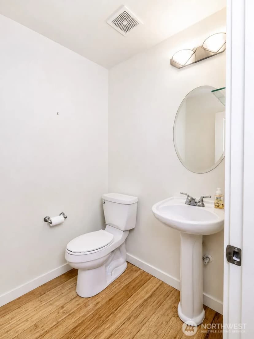 Property photo for 13824 N Creek Drive #1702, Mill Creek photo 10