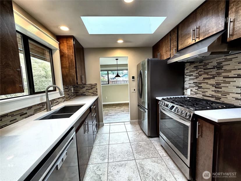 Property photo for 2604 Vining Place, Bellingham photo 12
