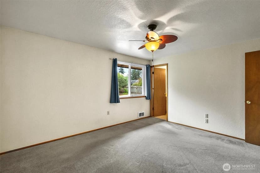 Property photo for 5306 119th Place Ne, Marysville photo 18